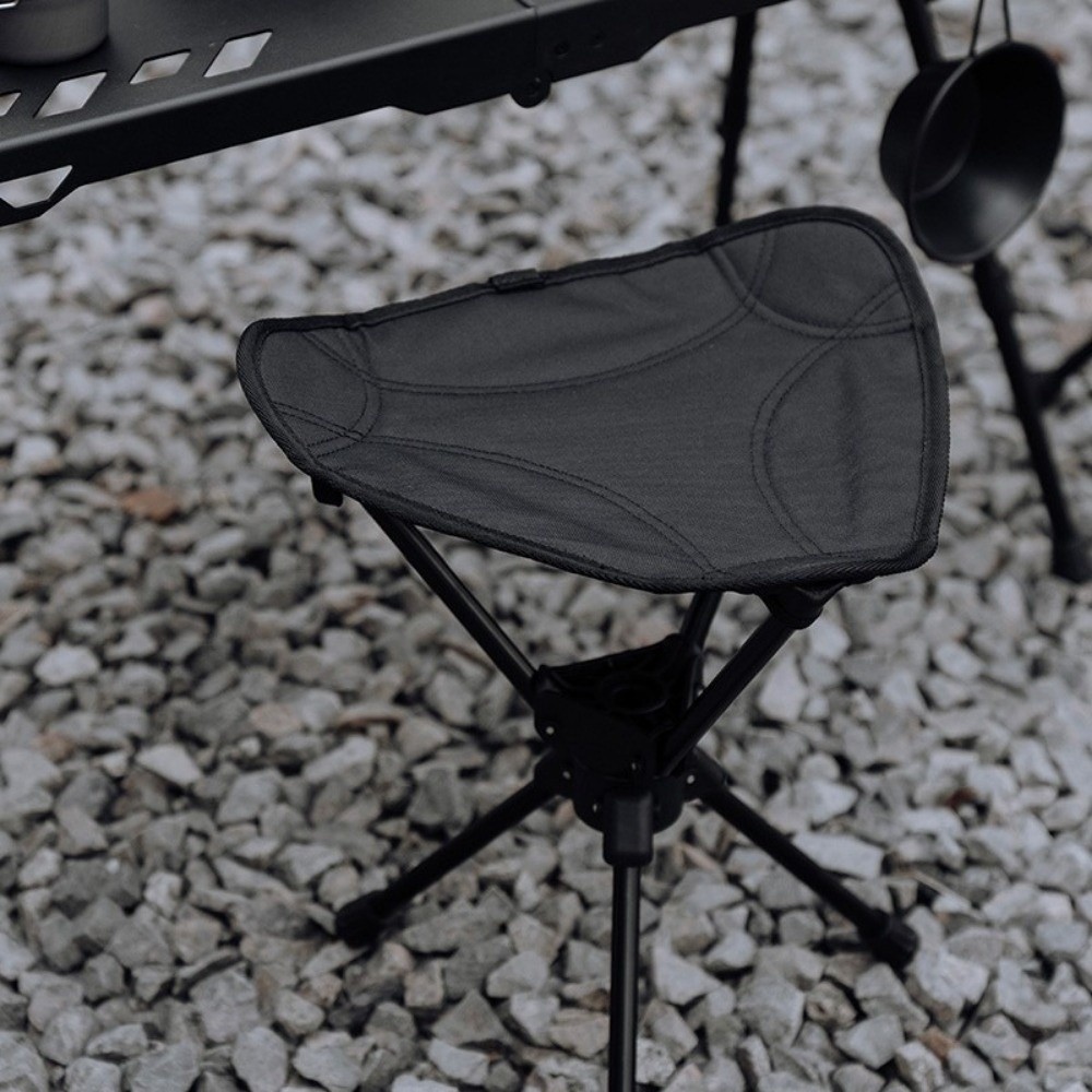 Three Legged Folding Rotating  - Outdoor Furniture Used recension och pris